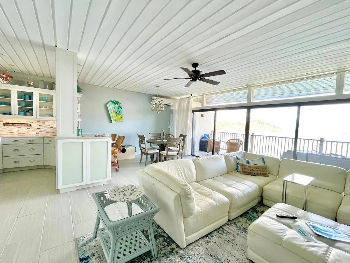 Mermaid Escape! Remodeled-Amazing Views! Couples Getaway! Apartment Frydendal United States Virgin Islands